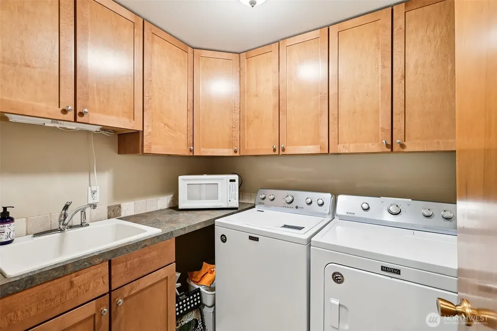 17340 Golden View Avenue La Conner WA 98257
