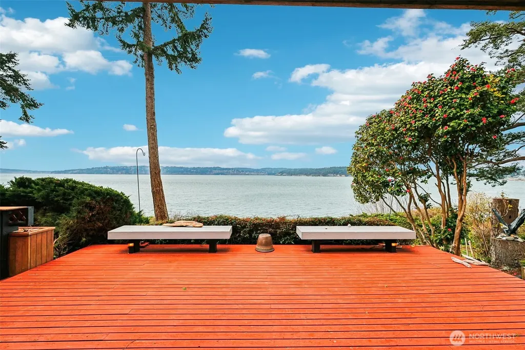 17340 Golden View Avenue La Conner WA 98257