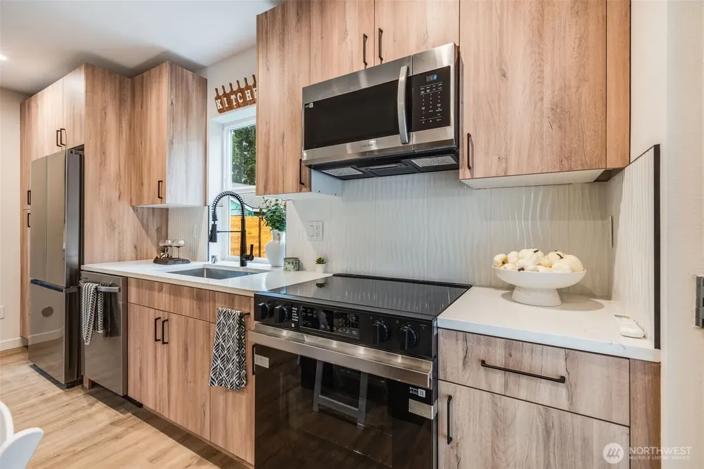 12531 25th Avenue NE Seattle WA 98125