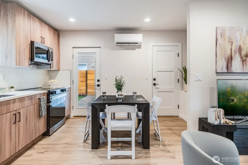 12531 25th Avenue NE Seattle WA 98125