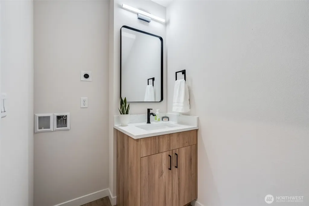 12531 25th Avenue NE Seattle WA 98125
