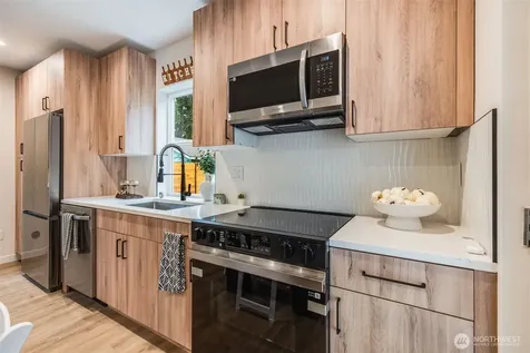 12531 25th Avenue NE Seattle WA 98125