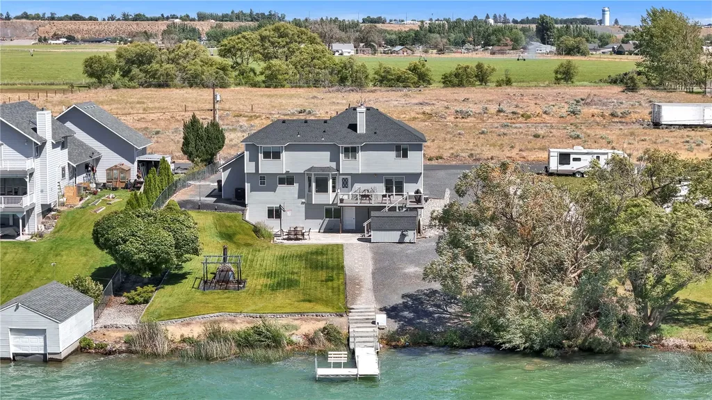 4114 Shorecrest Drive NE Moses Lake WA 98837