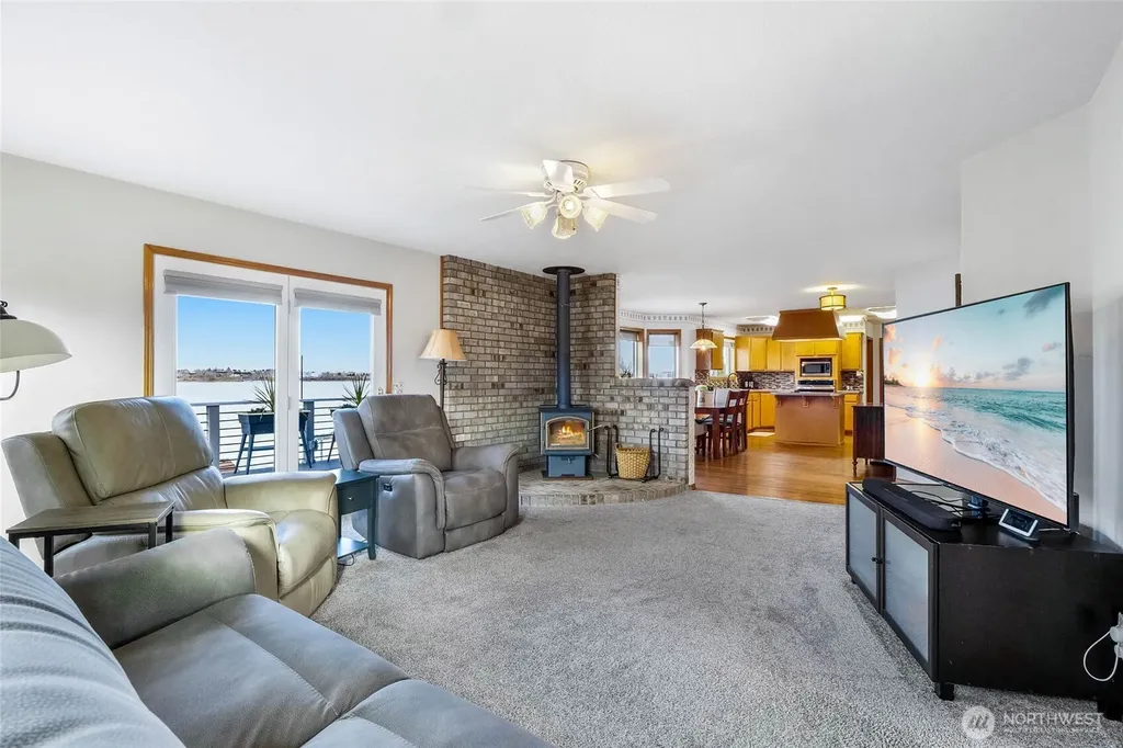 4114 Shorecrest Drive NE Moses Lake WA 98837