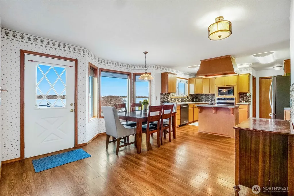 4114 Shorecrest Drive NE Moses Lake WA 98837