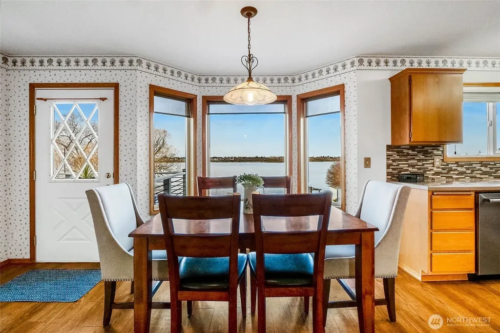 4114 Shorecrest Drive NE Moses Lake WA 98837