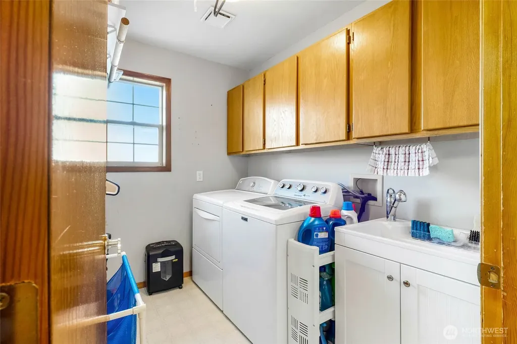 4114 Shorecrest Drive NE Moses Lake WA 98837