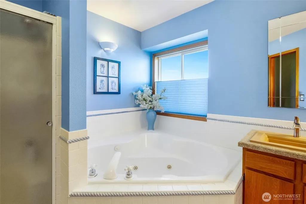 4114 Shorecrest Drive NE Moses Lake WA 98837