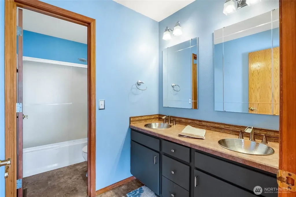 4114 Shorecrest Drive NE Moses Lake WA 98837