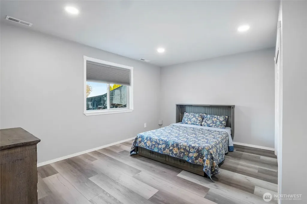 4114 Shorecrest Drive NE Moses Lake WA 98837