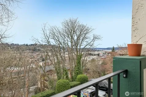 629 Cedar Avenue S Renton WA 98057