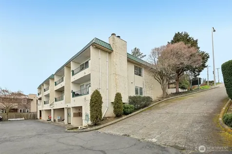 629 Cedar Avenue S Renton WA 98057