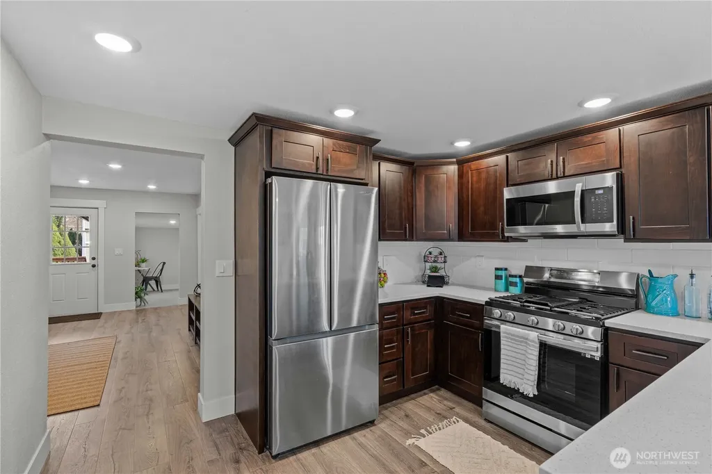 5526 20th Avenue S Seattle WA 98108