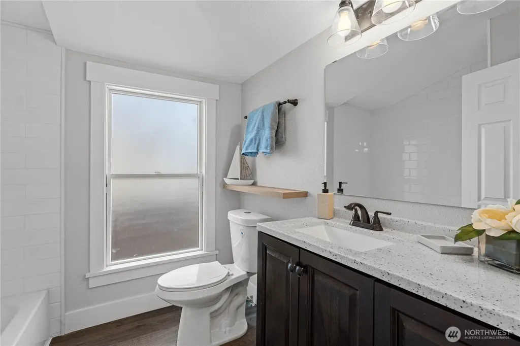 5526 20th Avenue S Seattle WA 98108