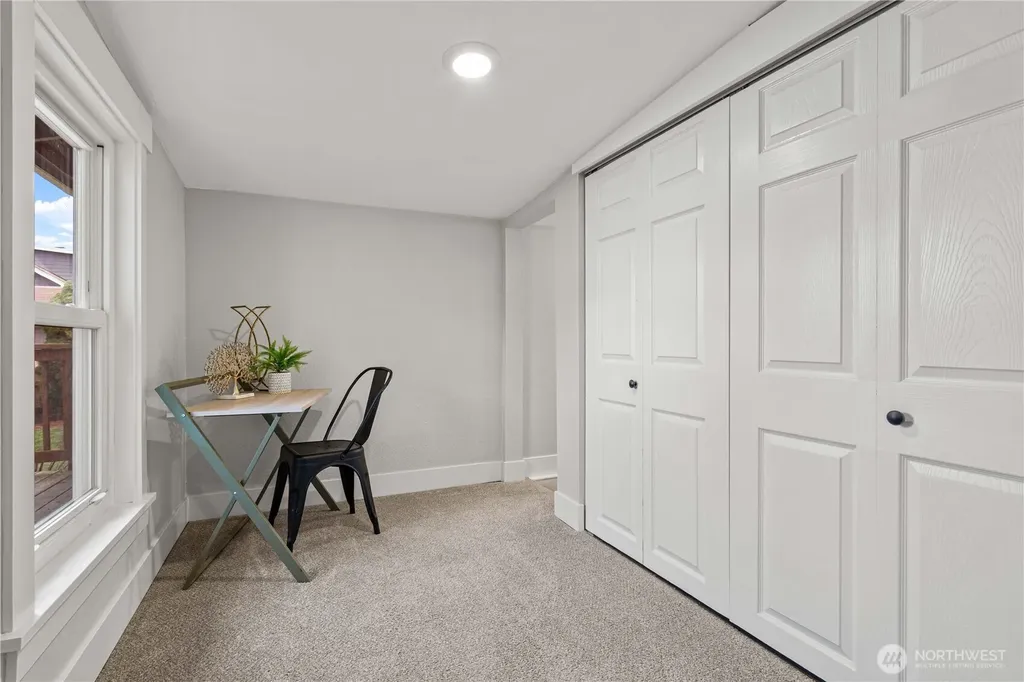 5526 20th Avenue S Seattle WA 98108