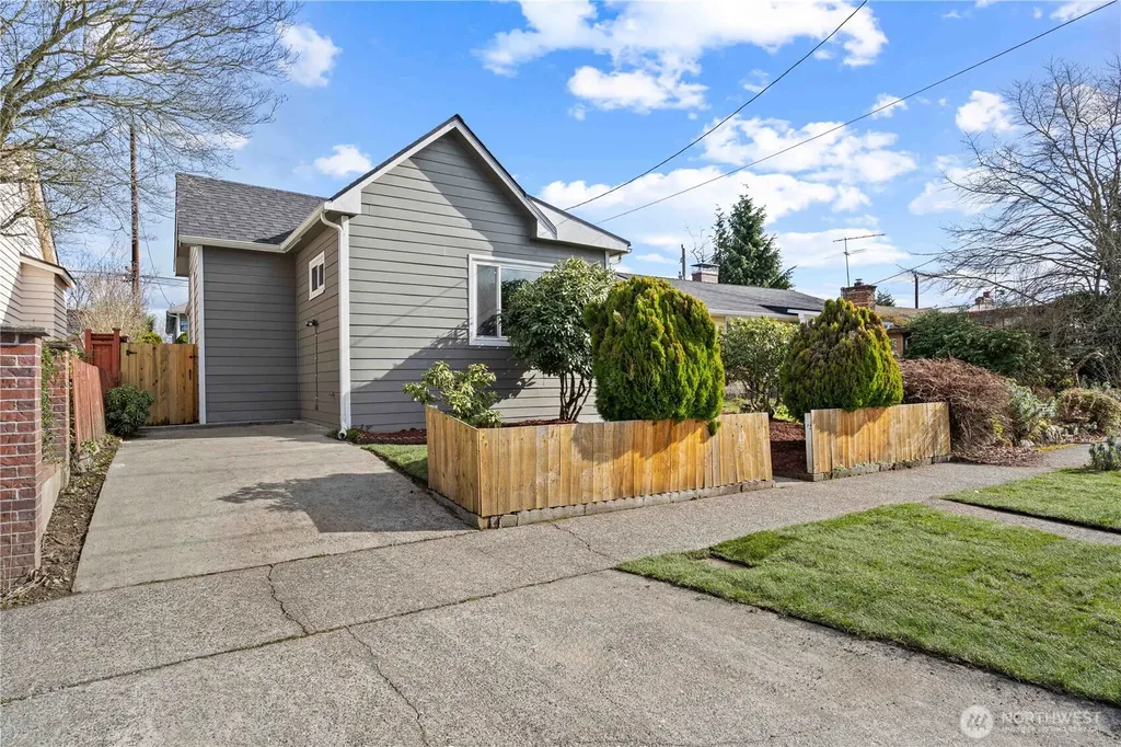 5526 20th Avenue S Seattle WA 98108