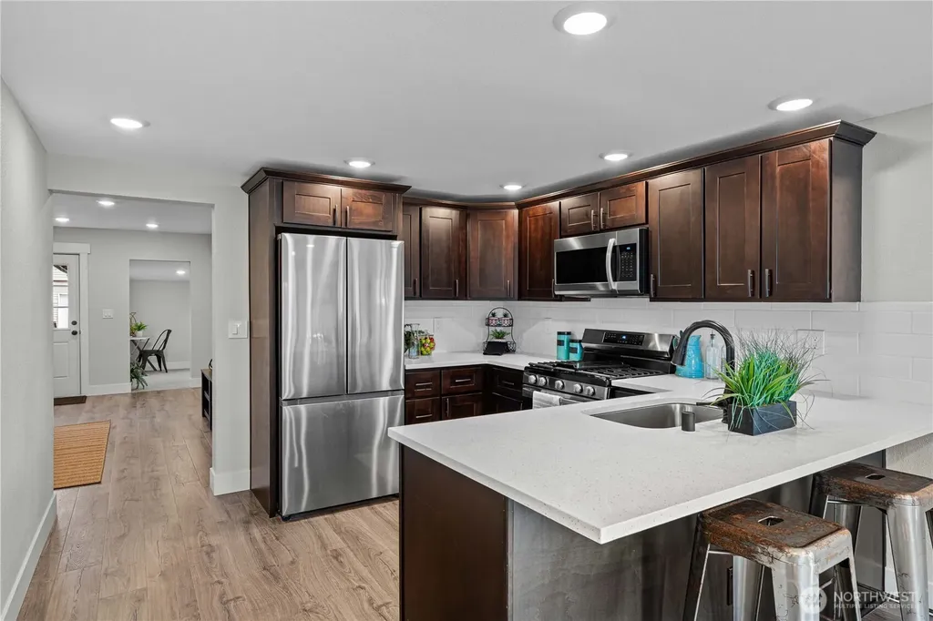 5526 20th Avenue S Seattle WA 98108