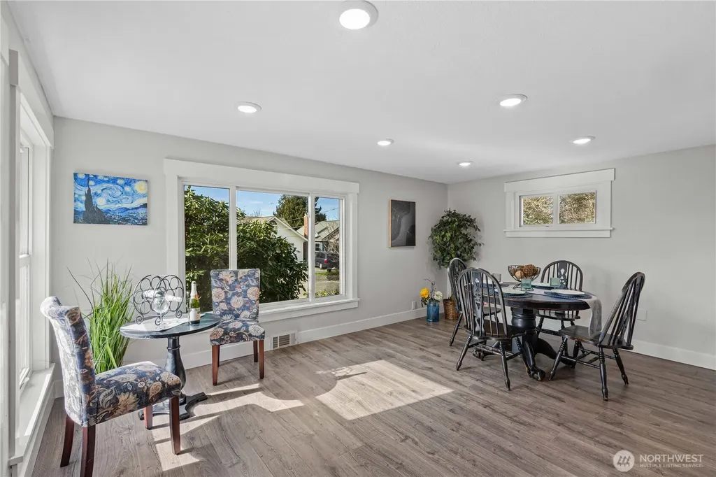 5526 20th Avenue S Seattle WA 98108