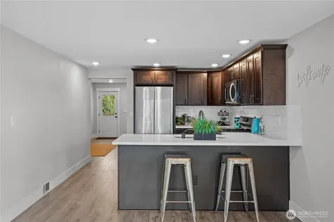5526 20th Avenue S Seattle WA 98108
