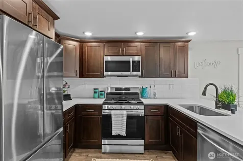 5526 20th Avenue S Seattle WA 98108