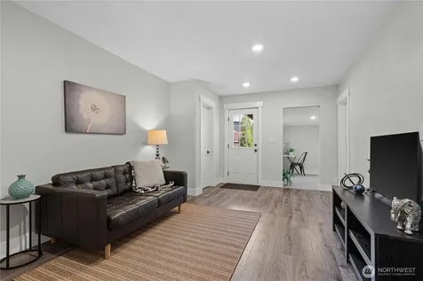 5526 20th Avenue S Seattle WA 98108