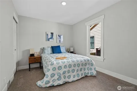 5526 20th Avenue S Seattle WA 98108