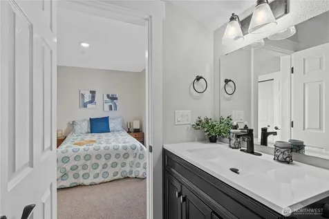 5526 20th Avenue S Seattle WA 98108