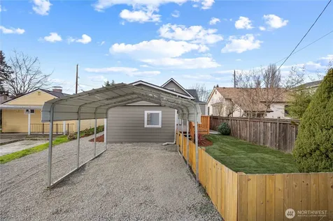 5526 20th Avenue S Seattle WA 98108