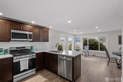 5526 20th Avenue S Seattle WA 98108