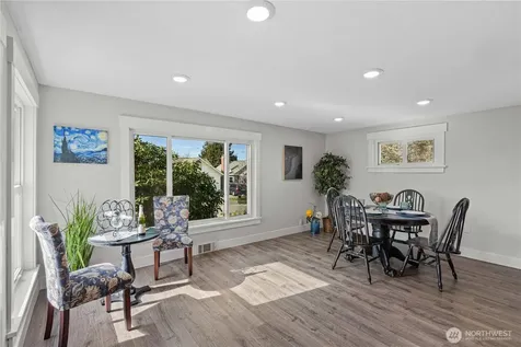 5526 20th Avenue S Seattle WA 98108