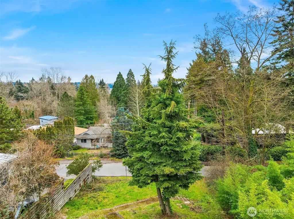 9229 45th Avenue NE Seattle WA 98115