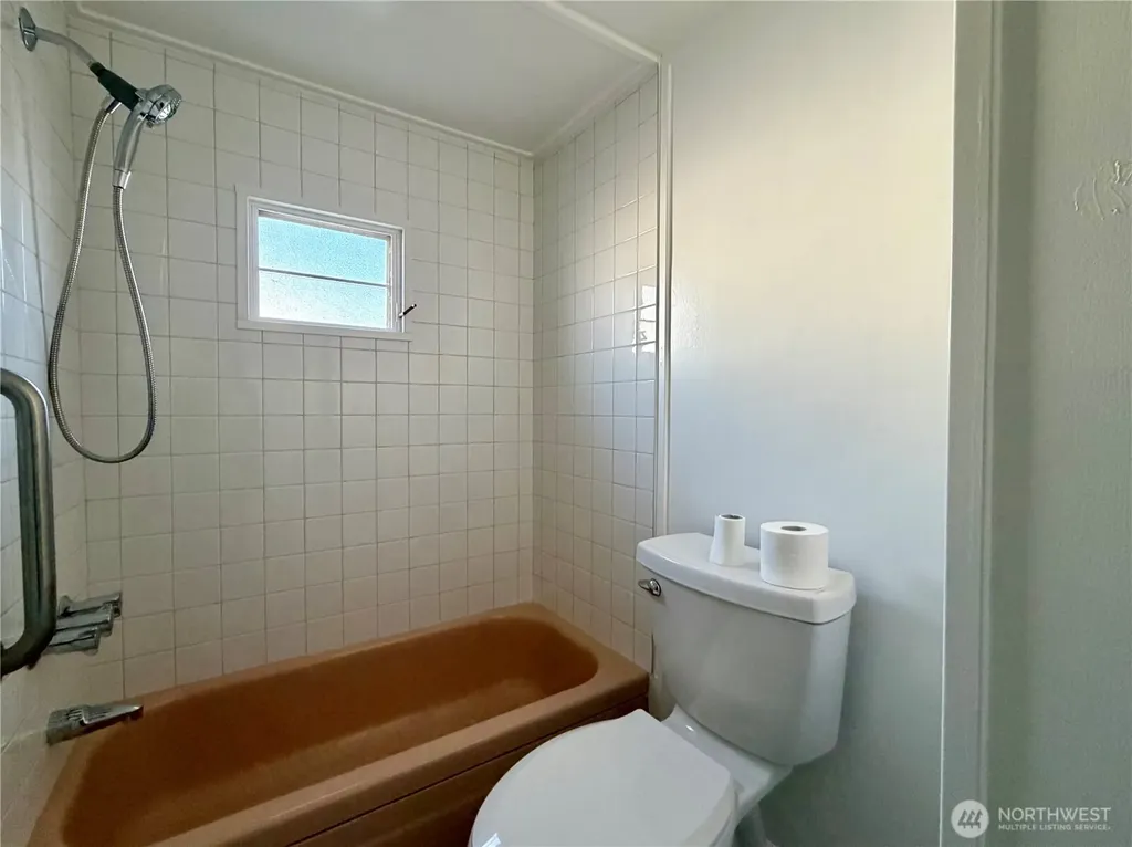 18501 52nd Avenue Lynnwood WA 98037