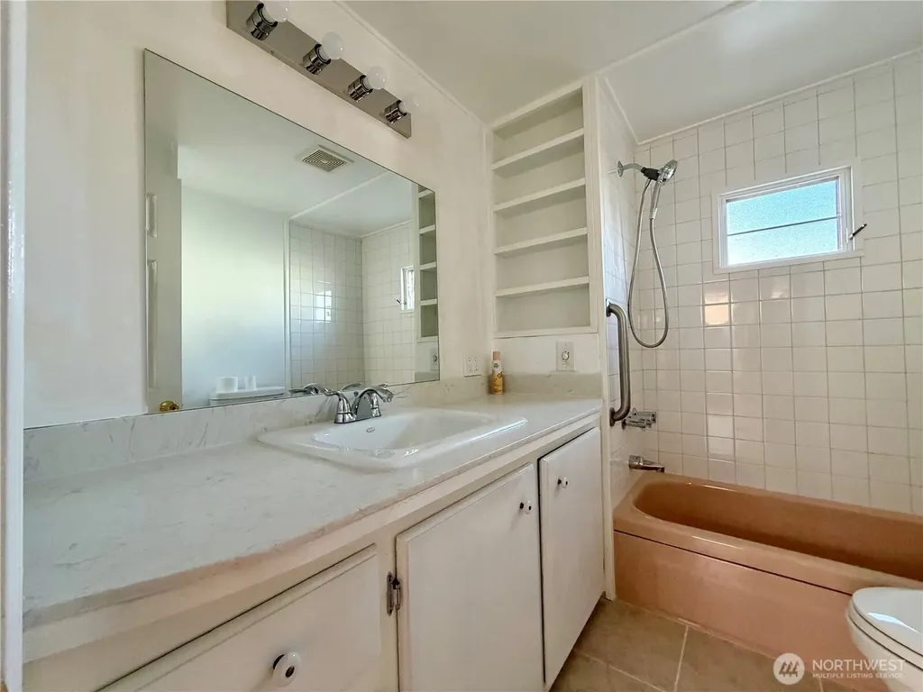 18501 52nd Avenue Lynnwood WA 98037