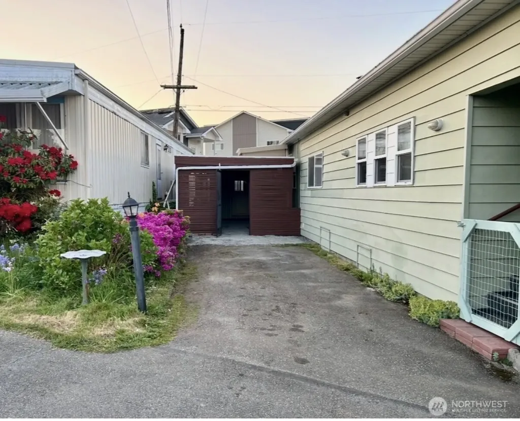18501 52nd Avenue Lynnwood WA 98037