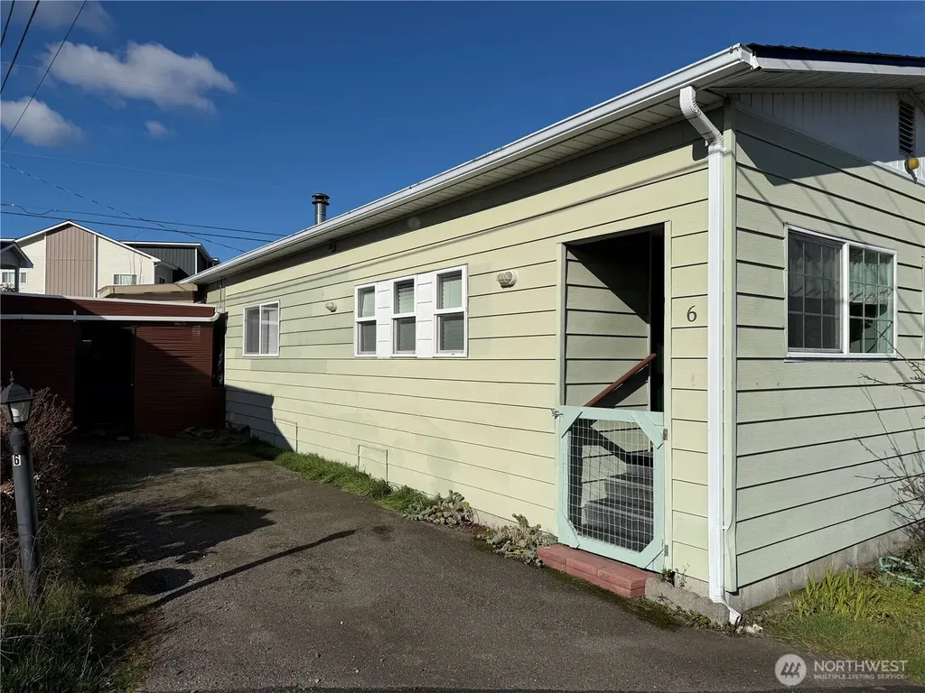 18501 52nd Avenue Lynnwood WA 98037