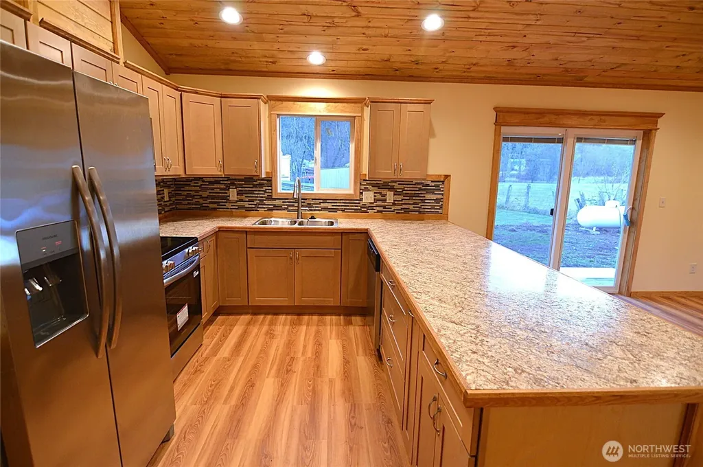 182 Frost Creek Road Glenoma WA 98336