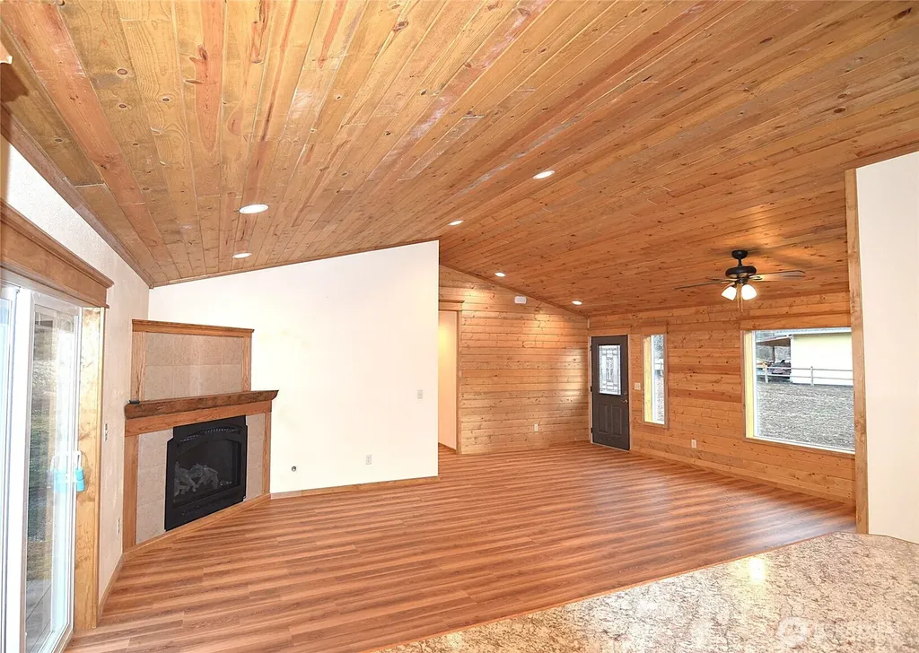 182 Frost Creek Road Glenoma WA 98336