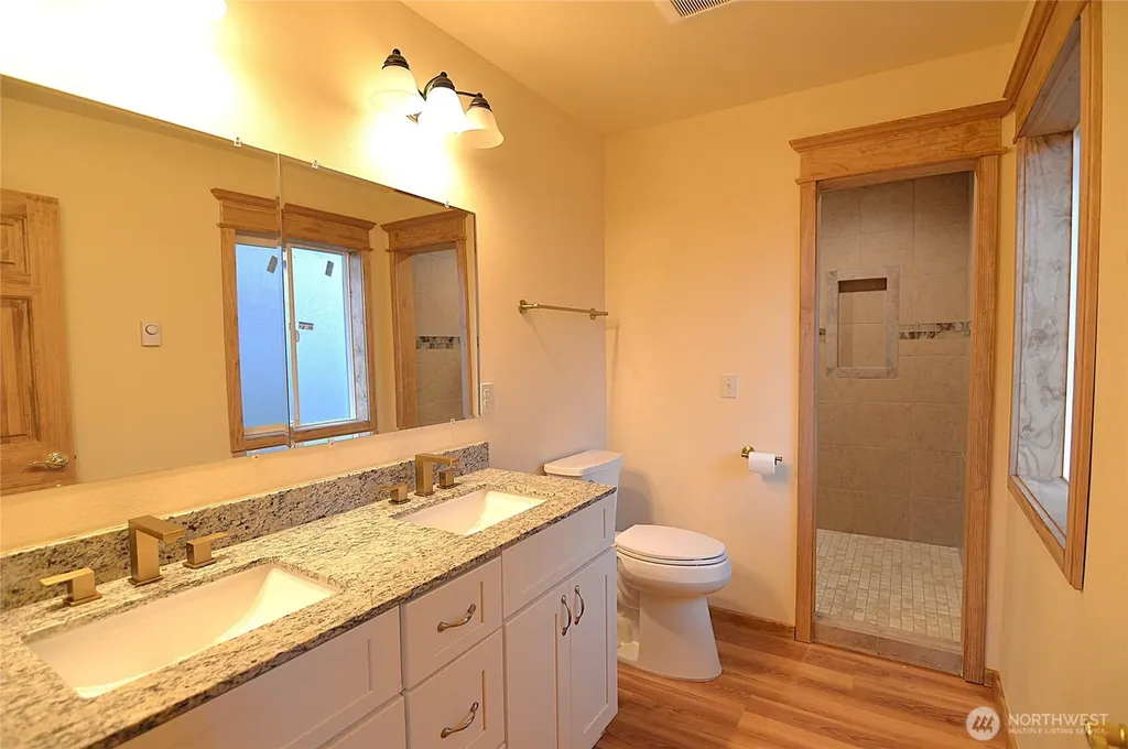 182 Frost Creek Road Glenoma WA 98336