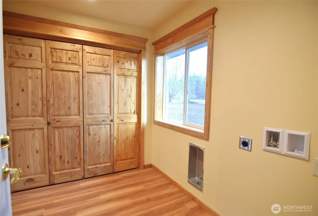 182 Frost Creek Road Glenoma WA 98336