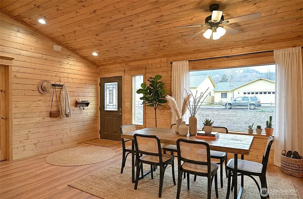 182 Frost Creek Road Glenoma WA 98336