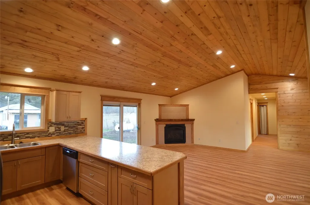 182 Frost Creek Road Glenoma WA 98336