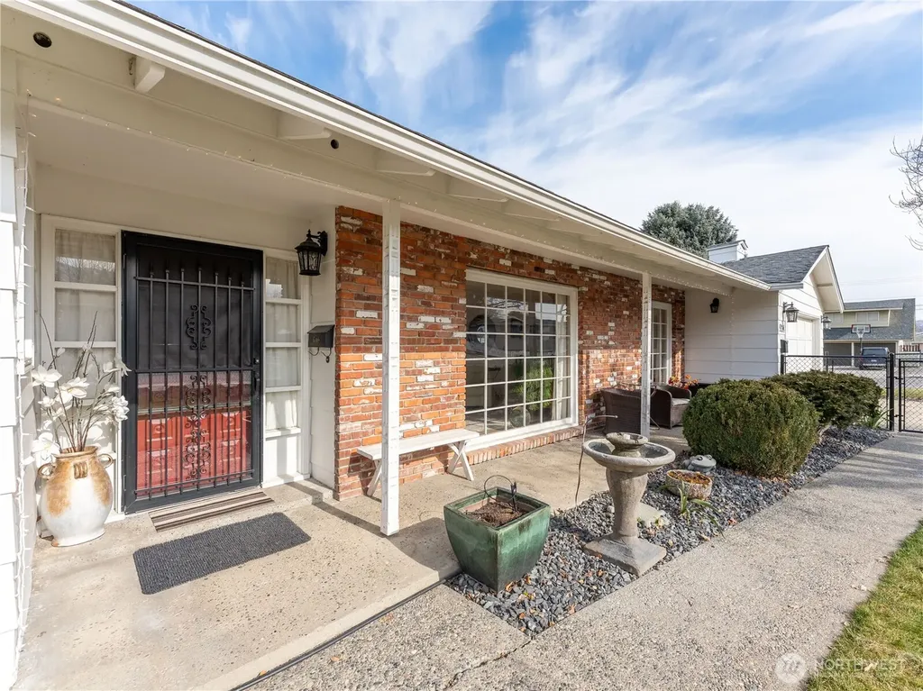 934 Stevens Street Wenatchee WA 98801