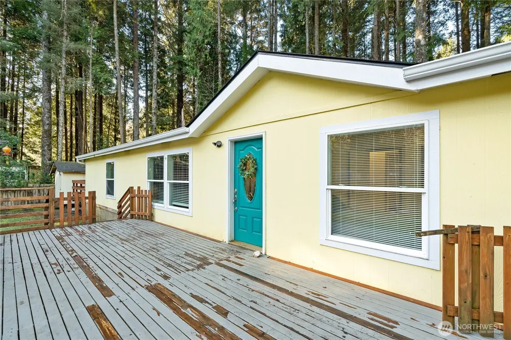 48 Robin Lane Pacific Beach WA 98571