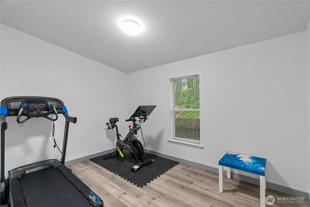 48 Robin Lane Pacific Beach WA 98571