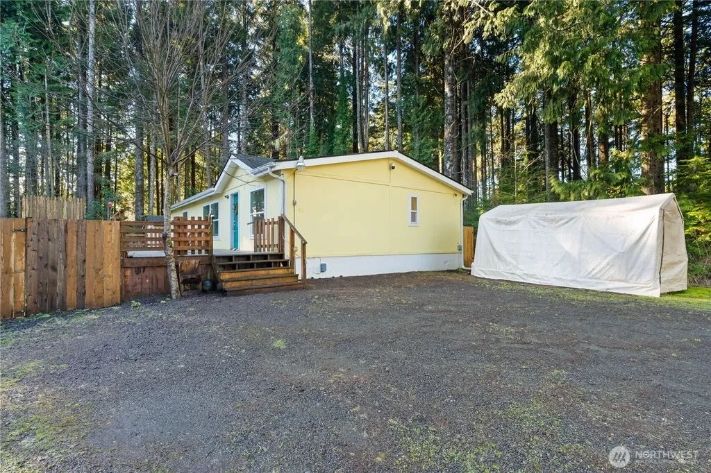 48 Robin Lane Pacific Beach WA 98571