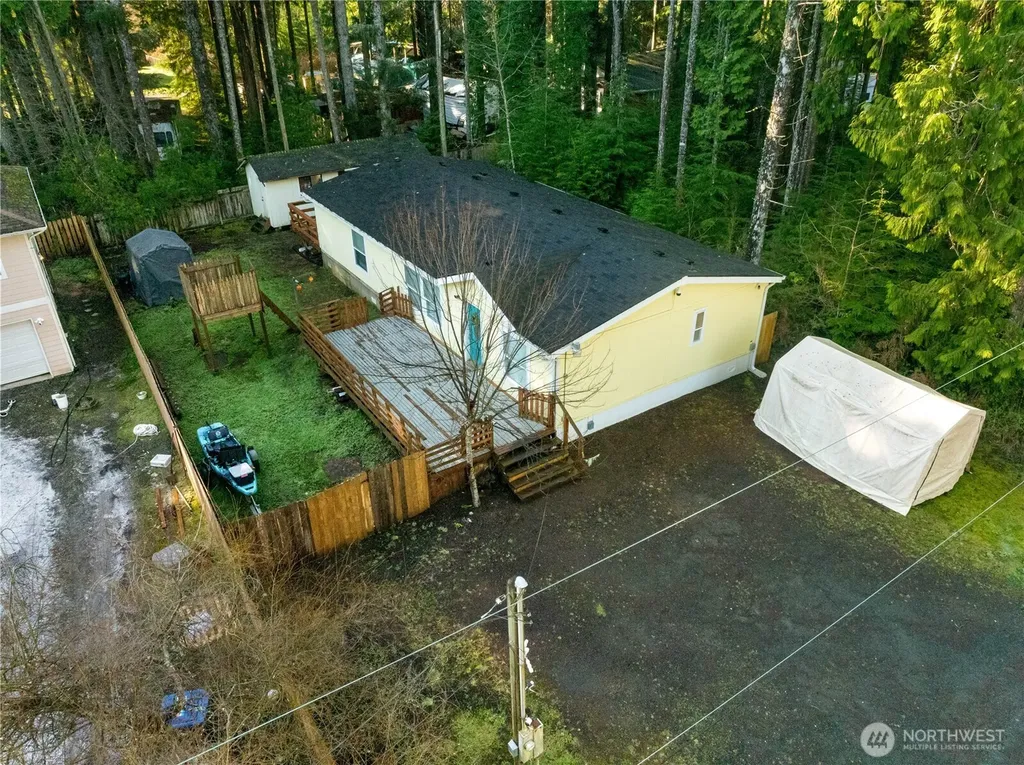 48 Robin Lane Pacific Beach WA 98571