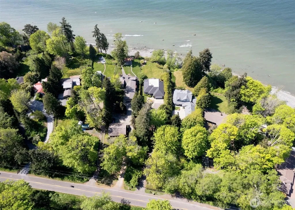8613 Semiahmoo Drive Blaine WA 98230