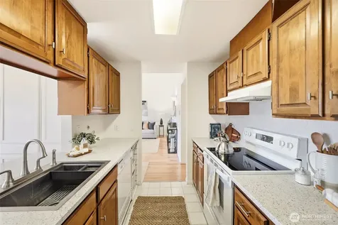 1965 12th Avenue W Seattle WA 98119