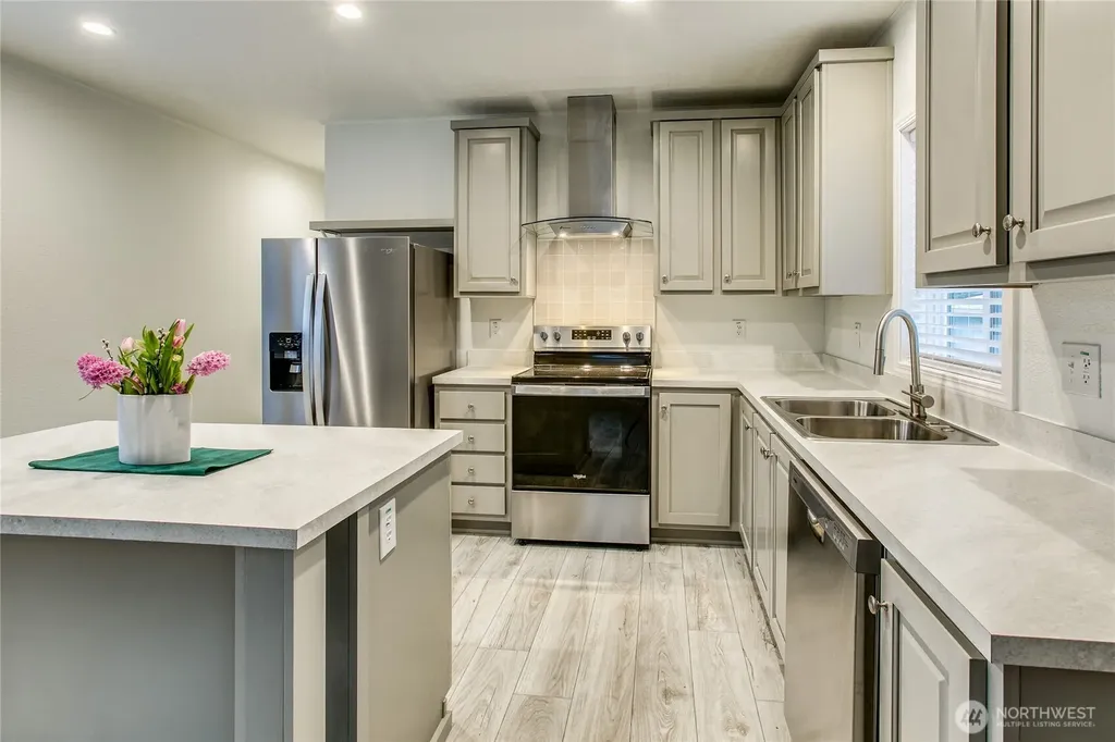 2400 Donovan Avenue Bellingham WA 98225