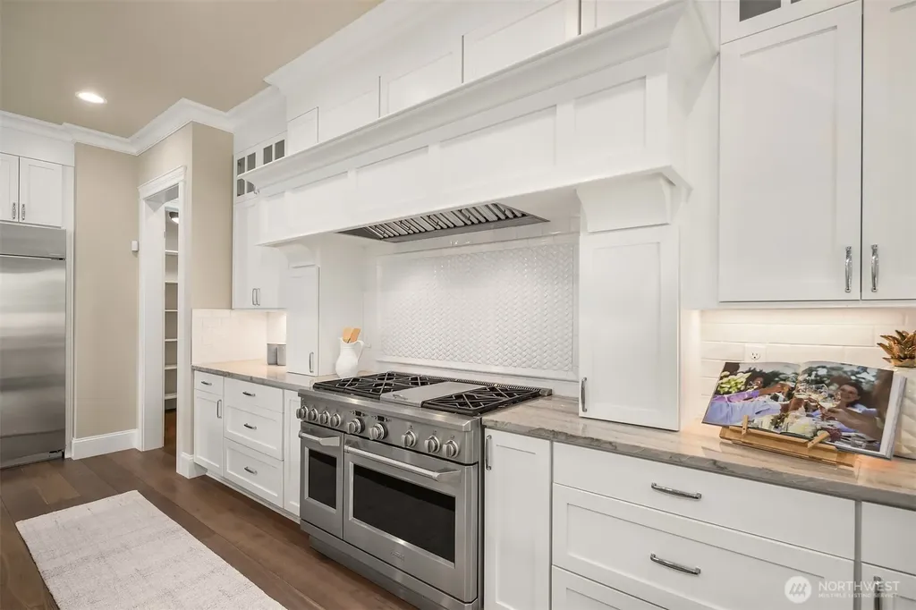 2832 109th Avenue SE Bellevue WA 98004